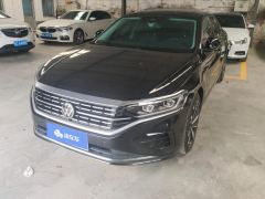 Volkswagen Passat Facelift 330TSI Luxury Edition - photo 1
