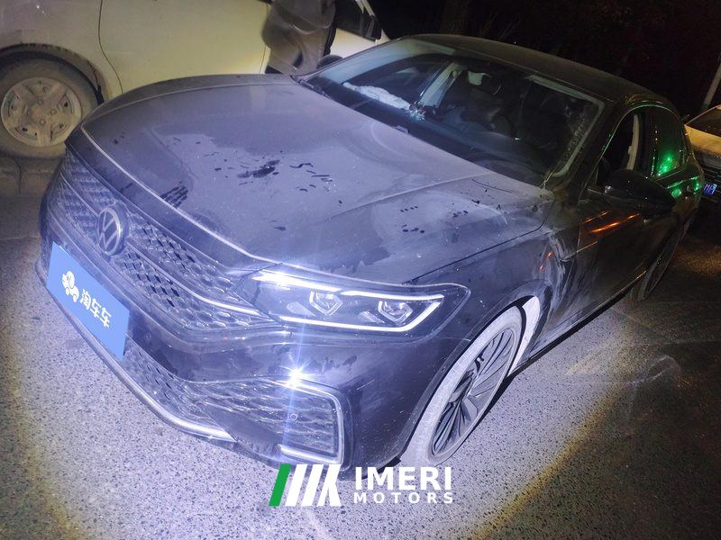 Volkswagen Passat 330TSI Star Deluxe Edition - ავტომობილი ჩინეთიდან