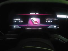 Volkswagen Touareg 3.0T Premium Obsidian Black Sports Suit - photo 20