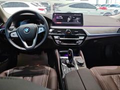 BMW 5 Series 530Li Leading Luxury Package - ფოტო 16