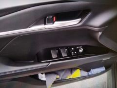 Toyota Camry Dual-Engine 2.0HXS Glorious Edition - ფოტო 13