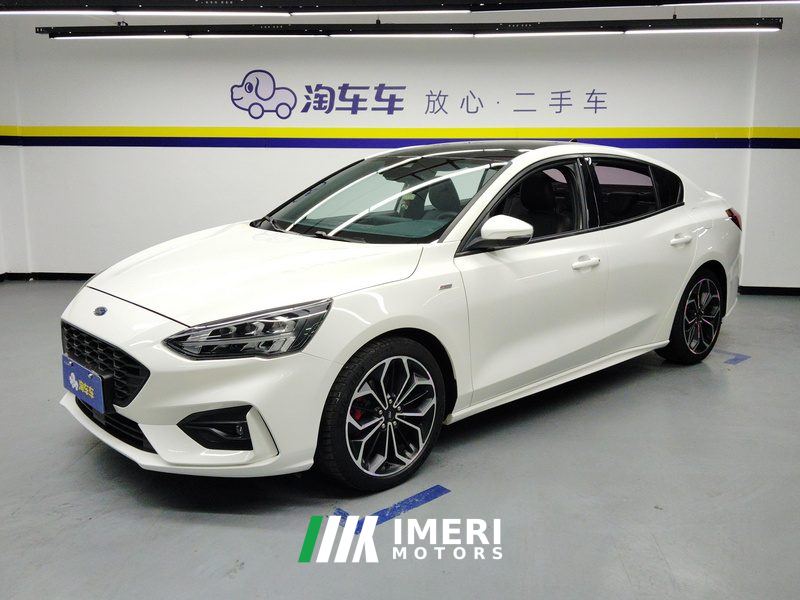 Ford Focus EcoBoost 180 ST Line