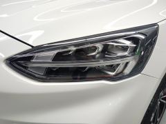 Ford Focus EcoBoost 180 ST Line - ფოტო 4