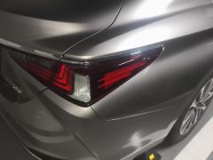 Lexus ES 200 Premium Edition - photo 5
