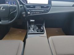 Lexus ES 200 Excellence Edition - фото 19