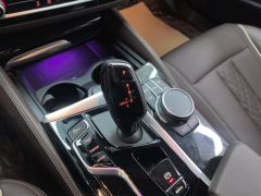 BMW 5 Series 525Li M Sport Package - ფოტო 19