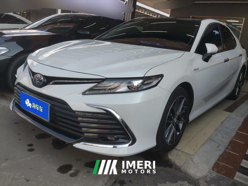 Toyota Camry Dual-Engine 2.5HG Luxury Edition