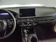 Honda Civic 240TURBO CVT Dynamic Edition - ფოტო 17