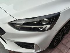 Ford Focus EcoBoost 180 ST Line - ფოტო 4