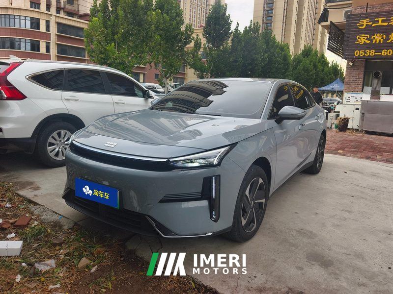 Geely Galaxy L6 EM-i 1.5L 140km Explorer Edition - car from China