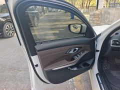 BMW 3 Series 320i M Sport Package - ფოტო 12