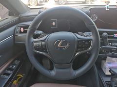 Lexus ES 300h Excellence Edition - ფოტო 18