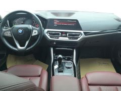BMW 3 Series 320i M Sport Package - ფოტო 16