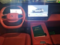 Dongfeng Yipai 008 BEV 636Max 5-seater - photo 16