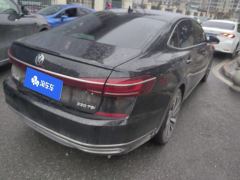 Volkswagen Passat 330TSI Elite Edition - фото 2