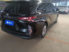 Toyota Sienna Dual-Engine 2.5L Comfort Edition - photo 2