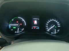 Toyota Sienna Dual-Engine 2.5L Comfort Edition - photo 20
