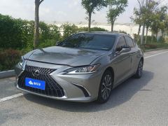 Lexus ES 200 CVT Elite Edition - photo 1