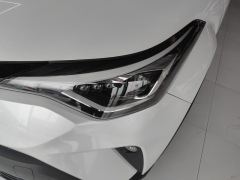 Toyota C-HR 2.0L Luxury - ფოტო 4