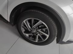 Toyota C-HR 2.0L Luxury - ფოტო 6