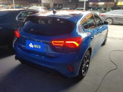 Ford Focus EcoBoost 180 ST Line - ფოტო 2