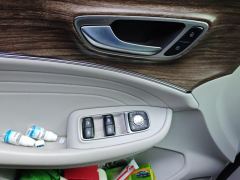 Roewe iMAX8 400TGI Supreme Edition - photo 13
