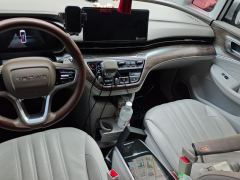 Roewe iMAX8 400TGI Supreme Edition - photo 17