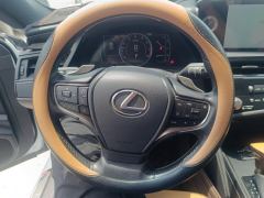 Lexus ES 200 Excellence Edition - ფოტო 18