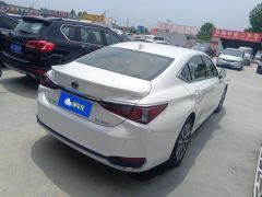 Lexus ES 200 Excellence Edition - ფოტო 2