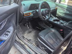 Changan UNI-T 1.5T Premium Version - ფოტო 14