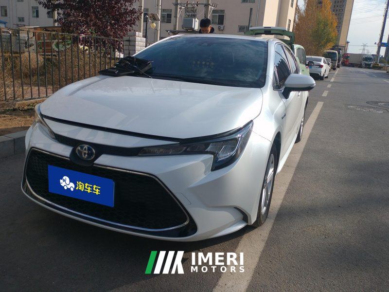 Toyota Levin Dual-Engine 1.8L Luxury Edition - автомобиль из Китая