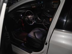 Toyota Avalon Dual-Engine 2.5L E-CVT Luxury Edition - ფოტო 14