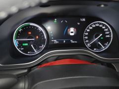 Toyota Avalon Dual-Engine 2.5L E-CVT Luxury Edition - ფოტო 20