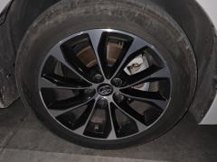 Toyota Avalon Dual-Engine 2.5L E-CVT Luxury Edition - ფოტო 6