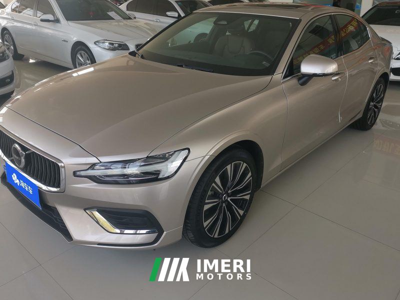 Volvo S60 B4 Smart Luxury Edition - car from China