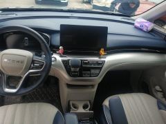 Roewe iMAX8 2.0T Supreme Edition - photo 17