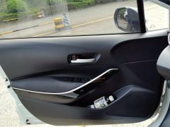 Toyota Levin Dual-Engine 1.8L E-CVT Luxury Edition - ფოტო 12