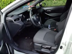 Toyota Levin Dual-Engine 1.8L E-CVT Luxury Edition - ფოტო 14