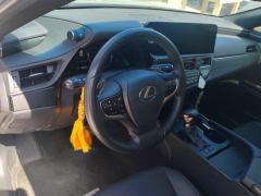 Lexus ES 200 Excellence Edition - ფოტო 16