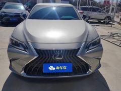 Lexus ES 200 Excellence Edition - ფოტო 3