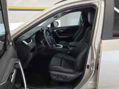 Toyota Wildlander Dual-Engine 2.5L RWD Luxury PLUS Edition - ფოტო 14