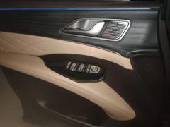 Denza D9 DM-i 1.5T 190km AWD Version 7 - ფოტო 12