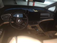 Denza D9 DM-i 1.5T 190km AWD Version 7 - ფოტო 16