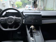 Lynk & Co 03 2.0T T5 Halo dual-clutch two-wheel drive 5-seater - ფოტო 16