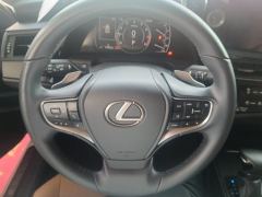 Lexus ES 200 Excellence Edition - ფოტო 18
