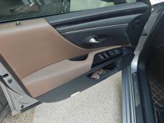 Lexus ES 300h Premium Edition - ფოტო 12