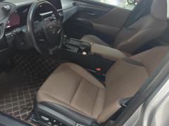Lexus ES 300h Premium Edition - ფოტო 14