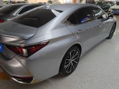 Lexus ES 300h Premium Edition - ფოტო 2