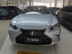 Lexus ES 300h Premium Edition - ფოტო 3