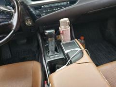 Lexus ES 200 Excellence Edition - ფოტო 19